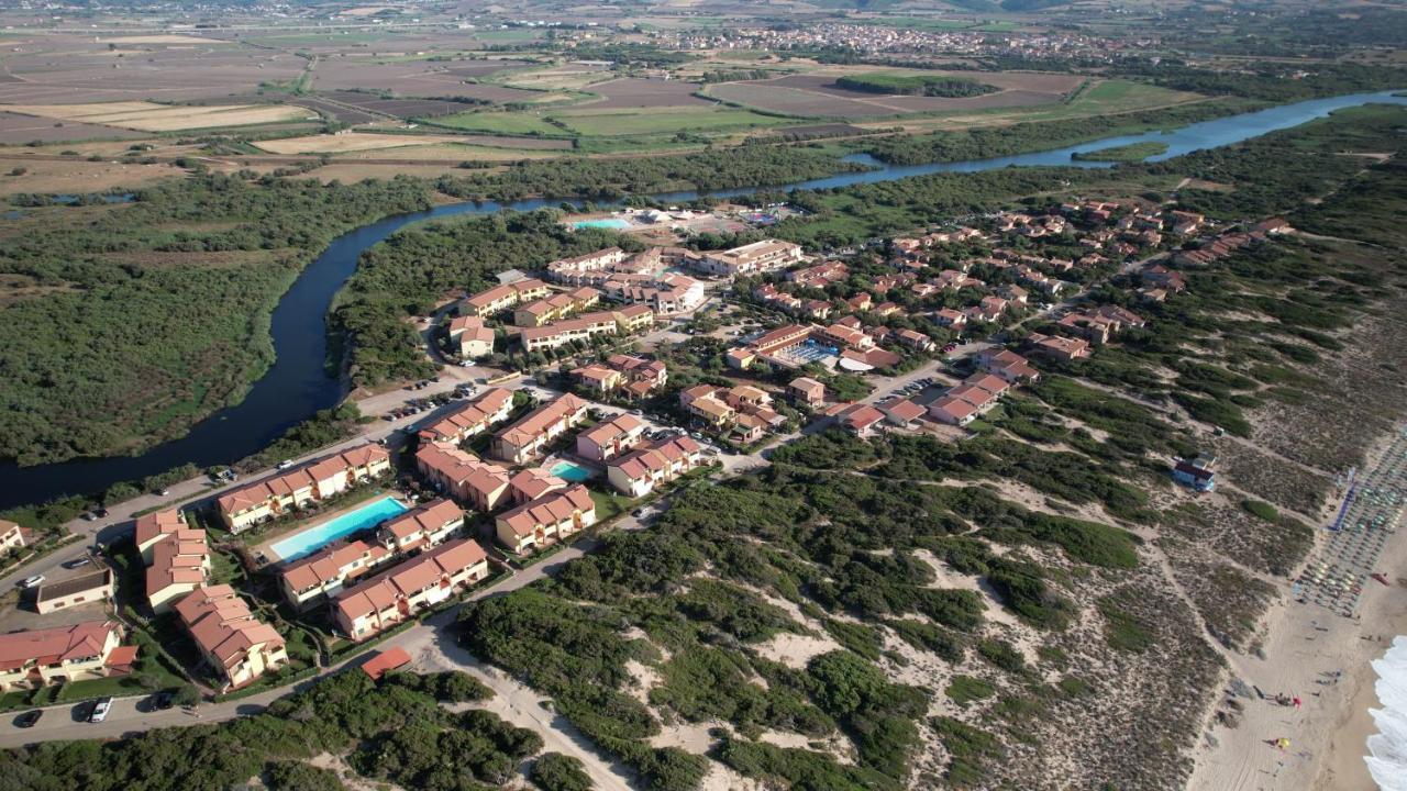 Baia Delle Mimose Aparthotel Badesi Eksteriør bilde