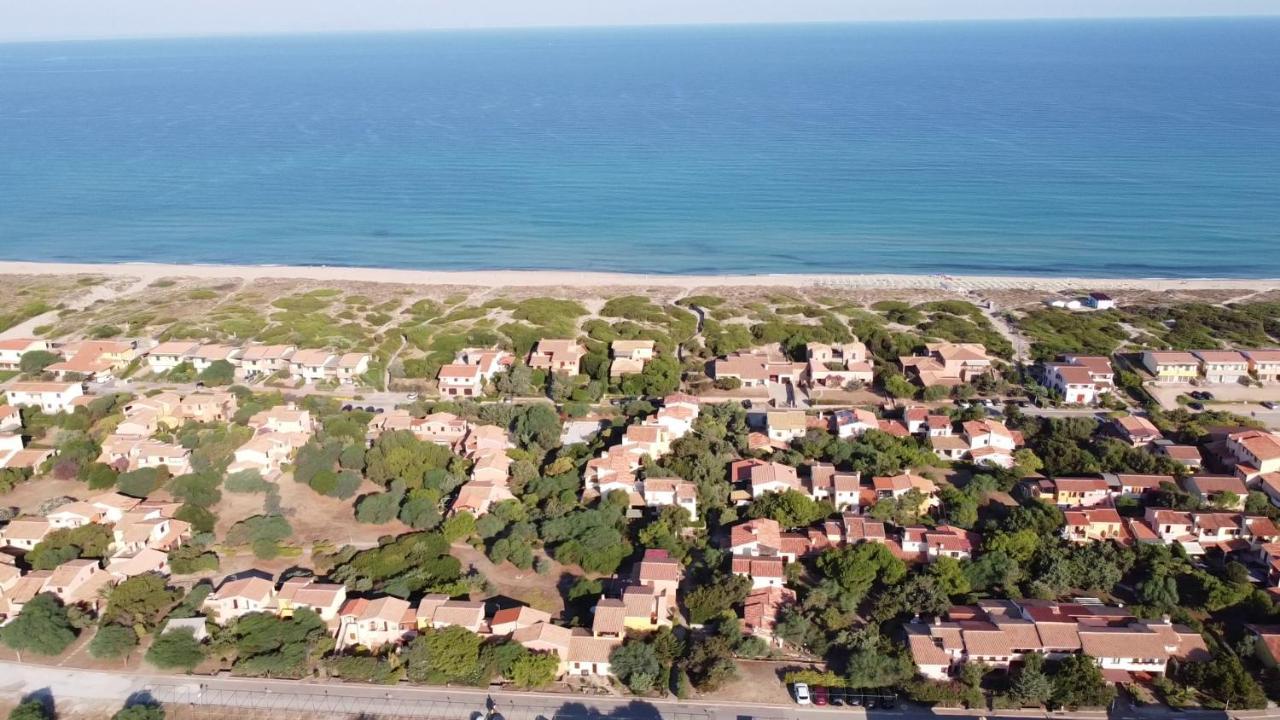 Baia Delle Mimose Aparthotel Badesi Eksteriør bilde