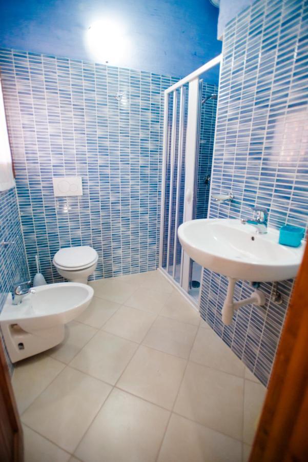 Baia Delle Mimose Aparthotel Badesi Eksteriør bilde